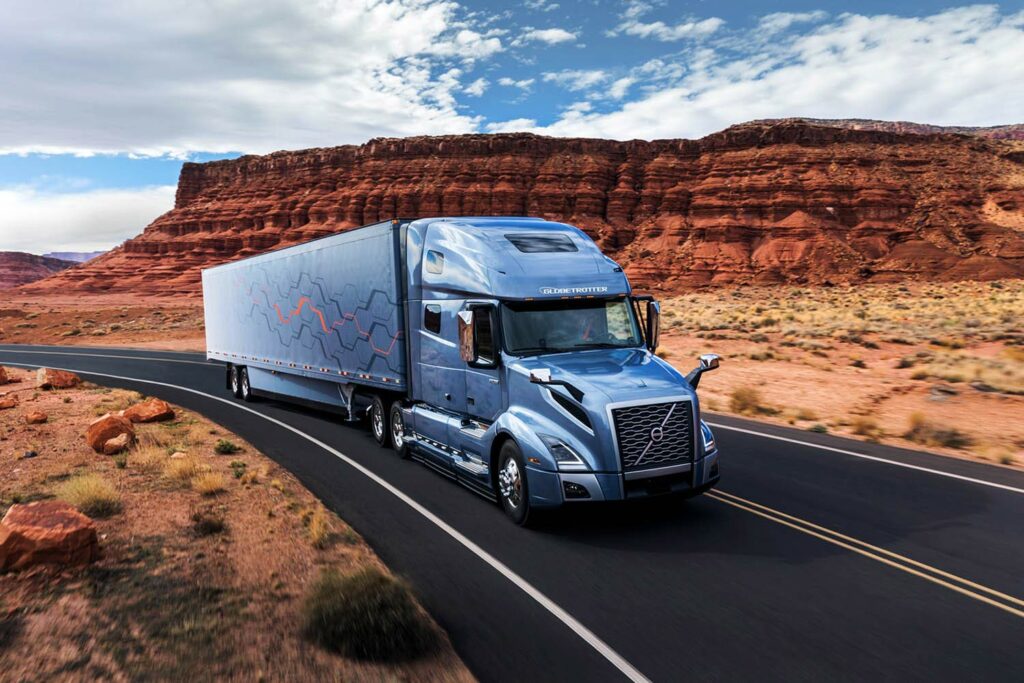 Navigating the Roads: Local vs. Cross-Country Trucking